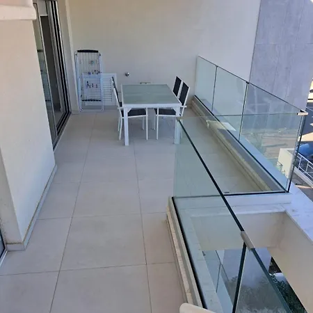 Modern Cosy Паралимни