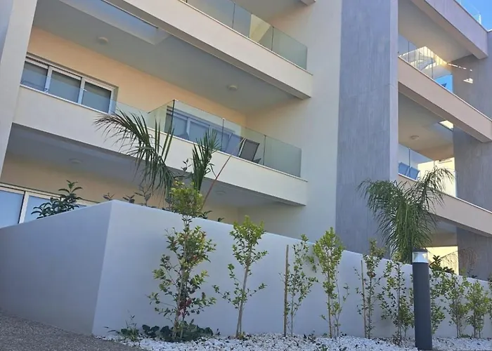 Modern Cosy 아파트 파라림니